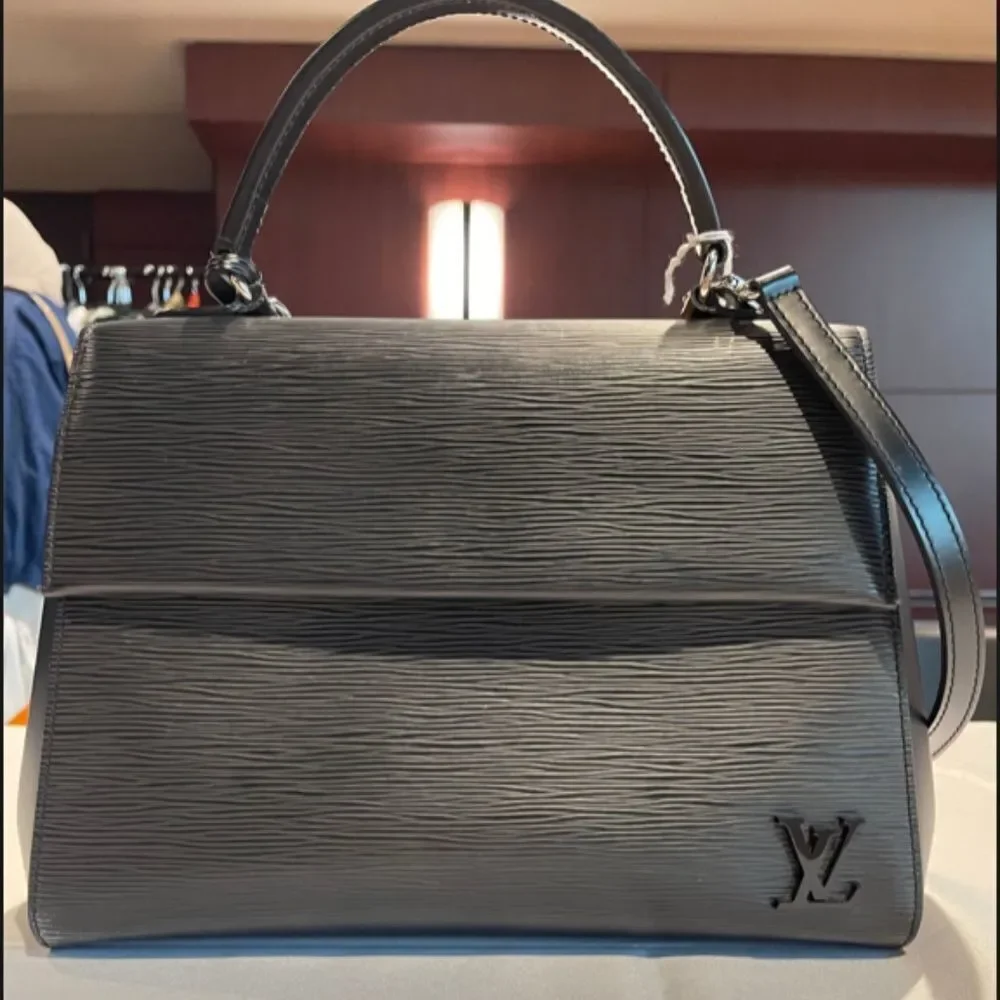 Louis Vuitton Cluny MM
